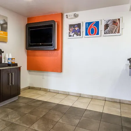 Motel 6-Tempe, AZ - Phoenix - Priest Dr