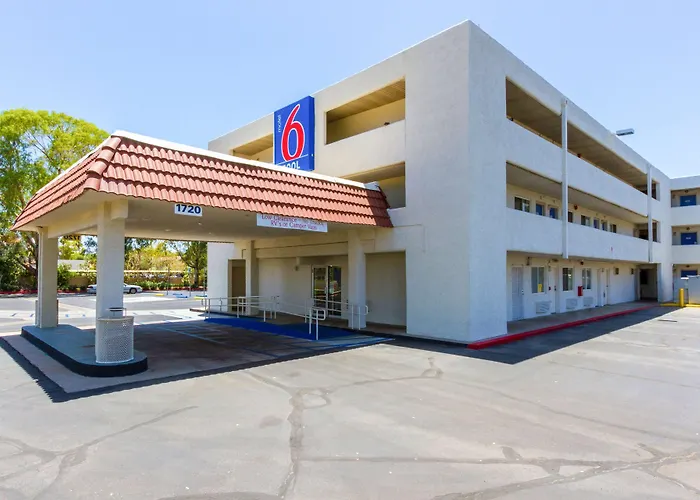 Hotel 6 Tempe, Az Phoenix Airport Priest Dr 2*
