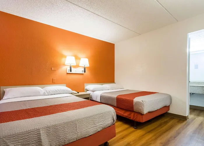 Hotel 6 Tempe, Az Phoenix Airport Priest Dr 2*